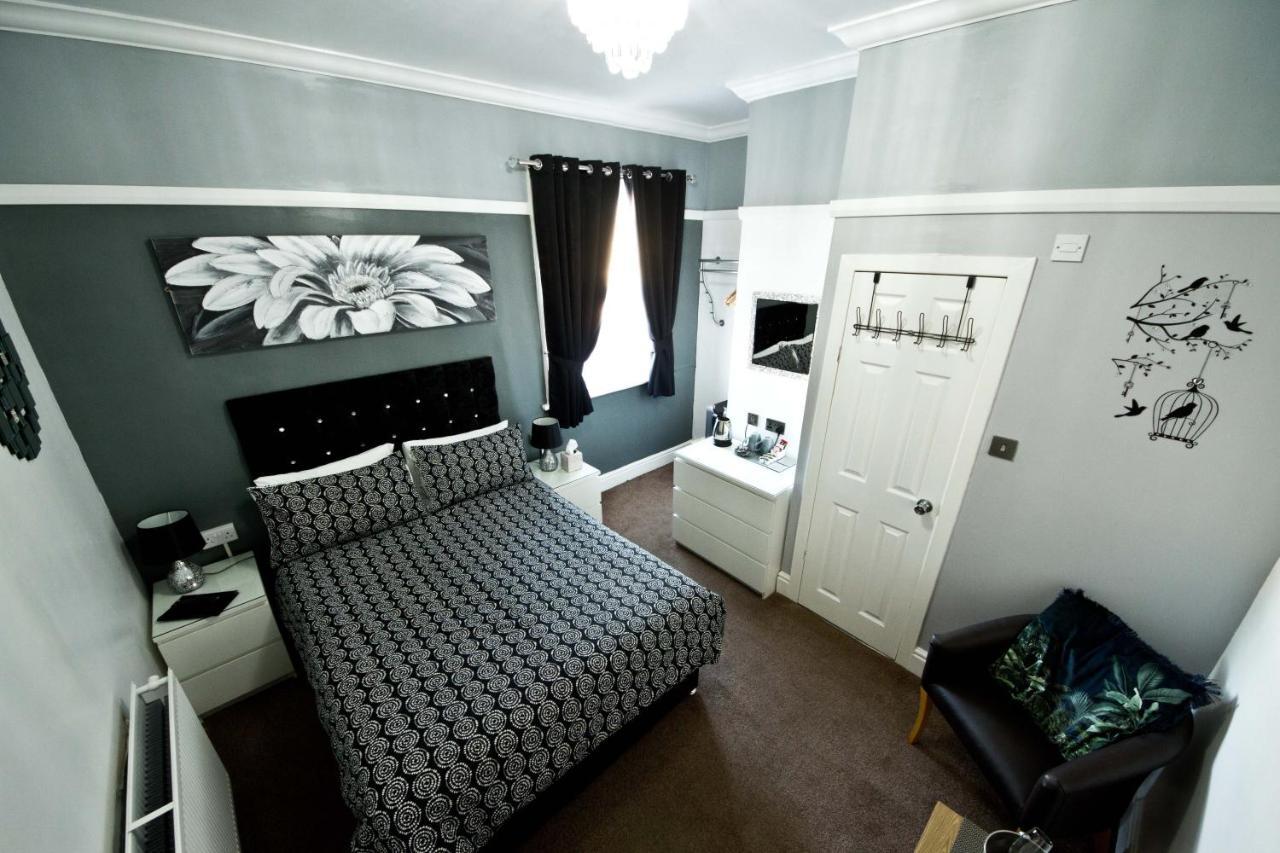 Rossall House , For Families & Couples Blackpool Buitenkant foto