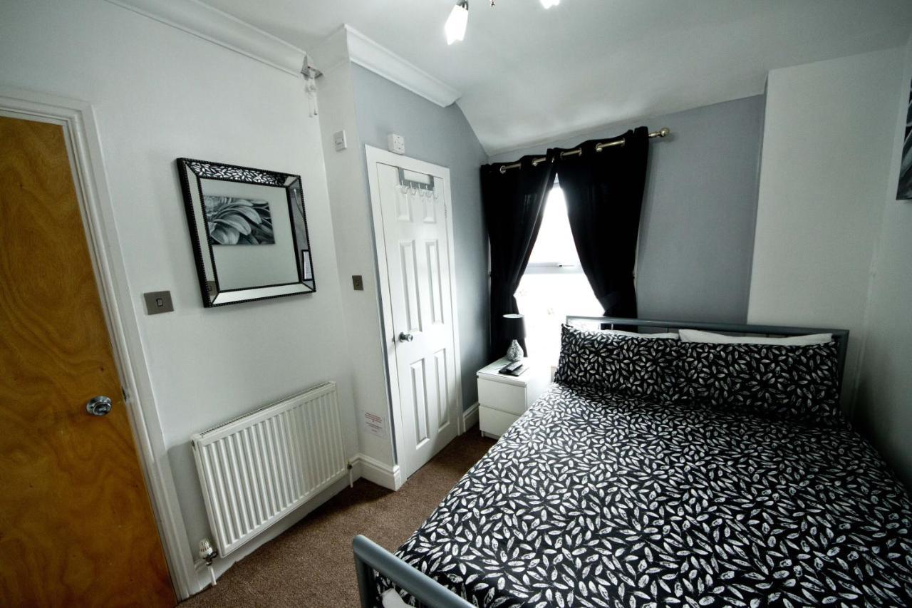 Rossall House , For Families & Couples Blackpool Buitenkant foto