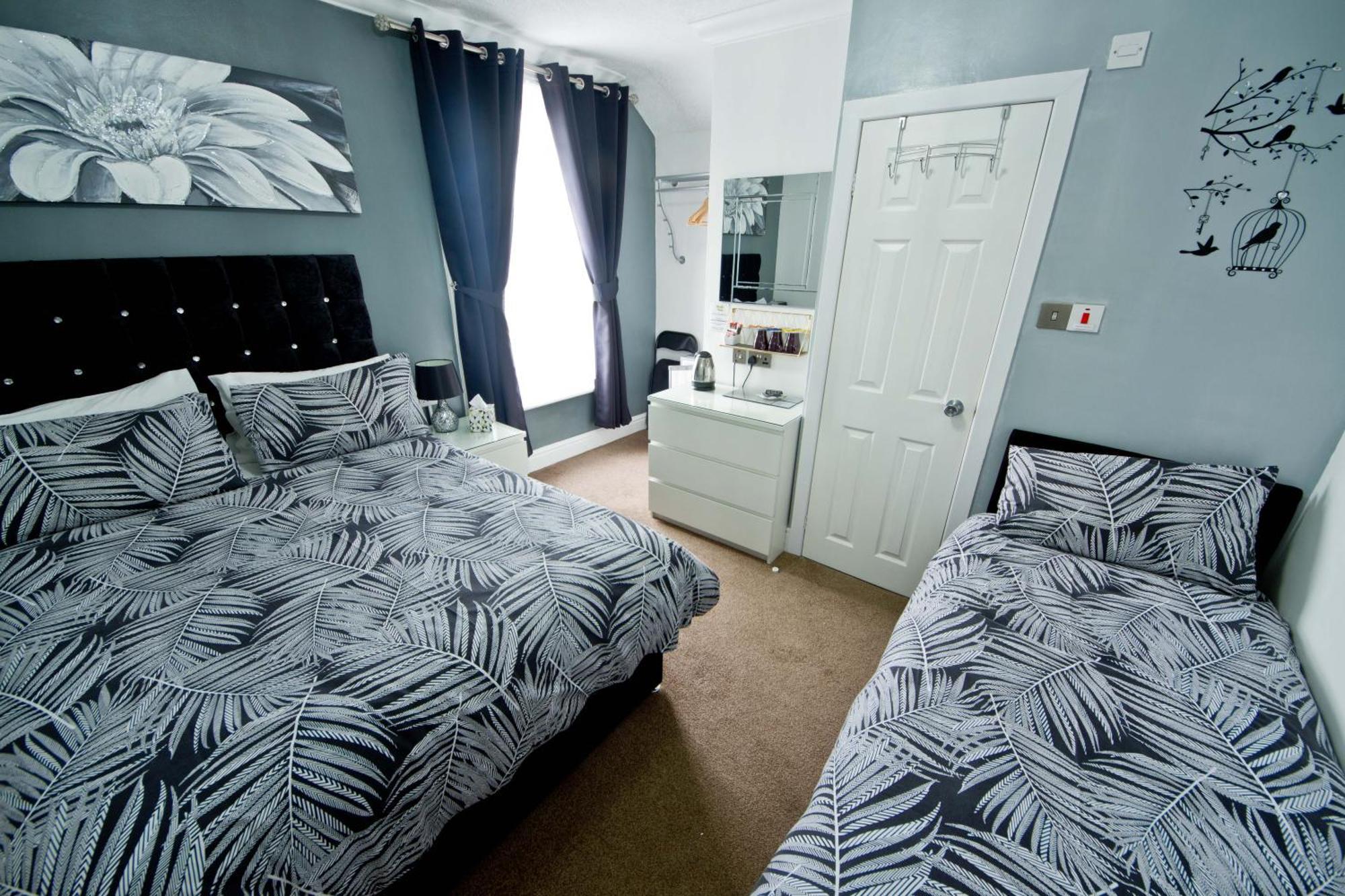 Rossall House , For Families & Couples Blackpool Buitenkant foto