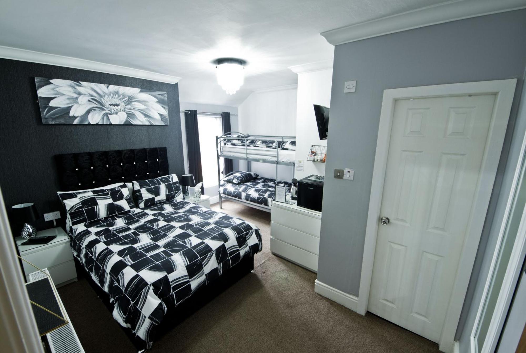 Rossall House , For Families & Couples Blackpool Buitenkant foto